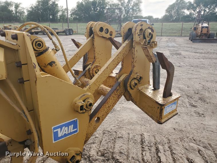 image for item DF5740 1998 Caterpillar 135H  motor grader