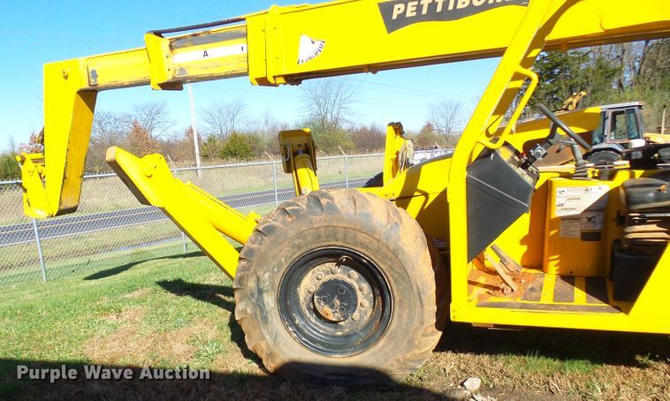image for item DG2103 2006 Pettibone 8044  telehandler