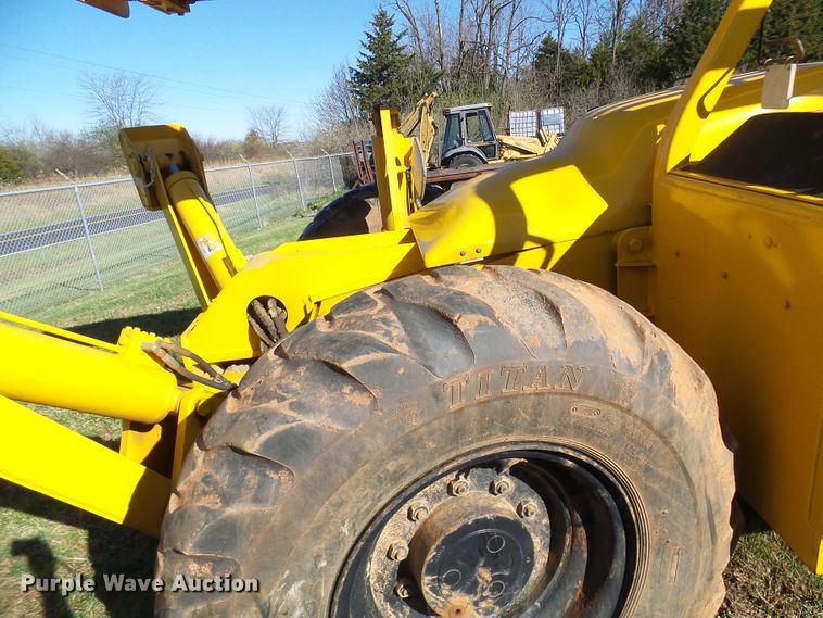 image for item DG2103 2006 Pettibone 8044  telehandler