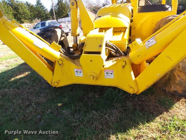 image for item DG2103 2006 Pettibone 8044  telehandler