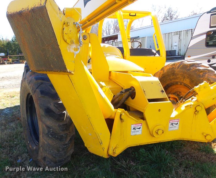 image for item DG2103 2006 Pettibone 8044  telehandler