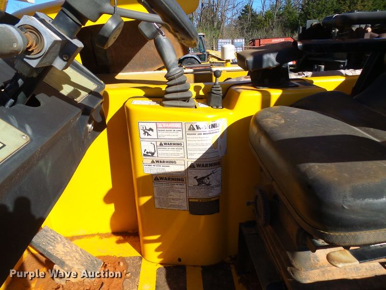 image for item DG2103 2006 Pettibone 8044  telehandler