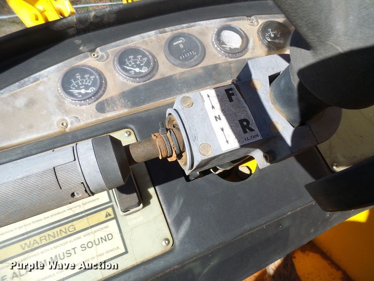 image for item DG2103 2006 Pettibone 8044  telehandler