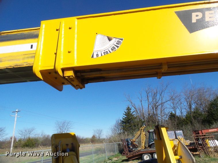 image for item DG2103 2006 Pettibone 8044  telehandler
