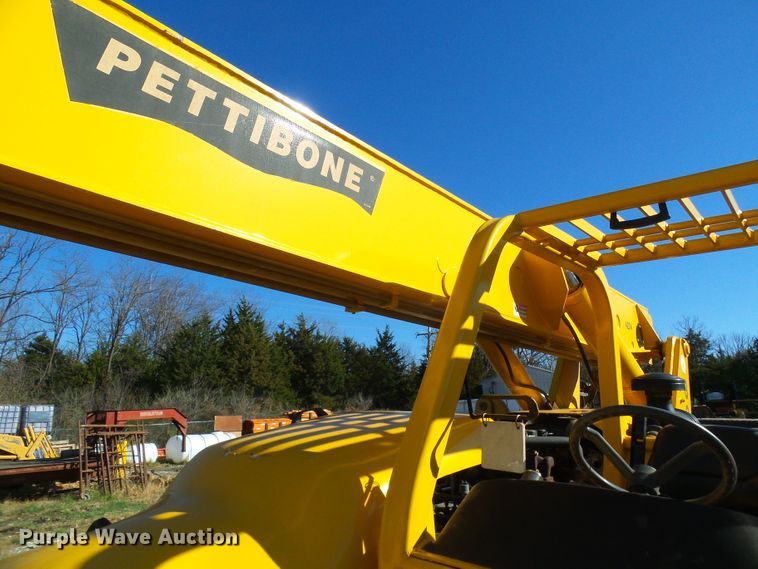 image for item DG2103 2006 Pettibone 8044  telehandler