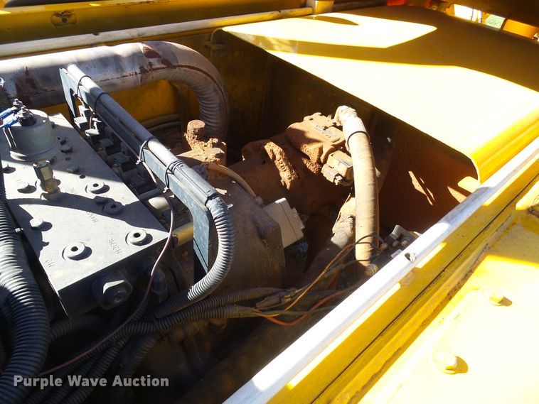 image for item DG2103 2006 Pettibone 8044  telehandler