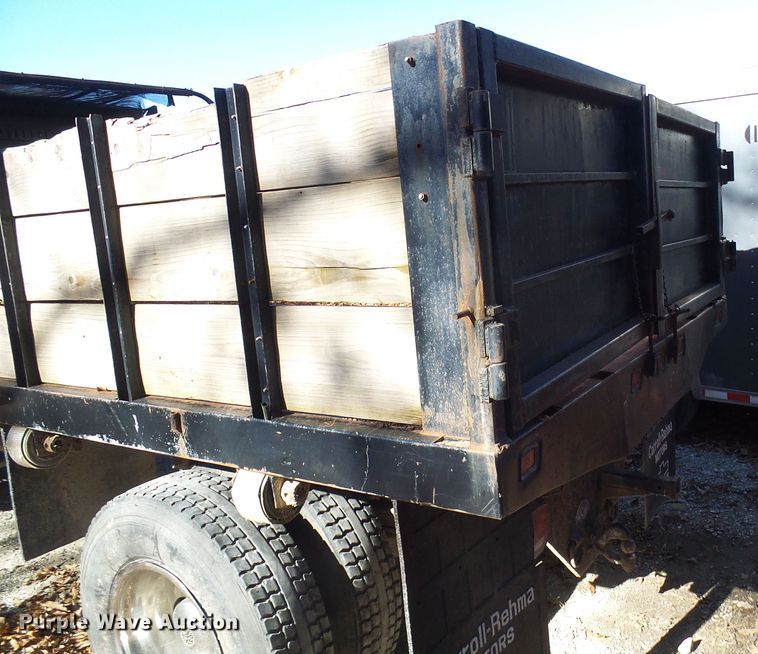 image for item DG2111 2002 Chevrolet C7500  dump truck