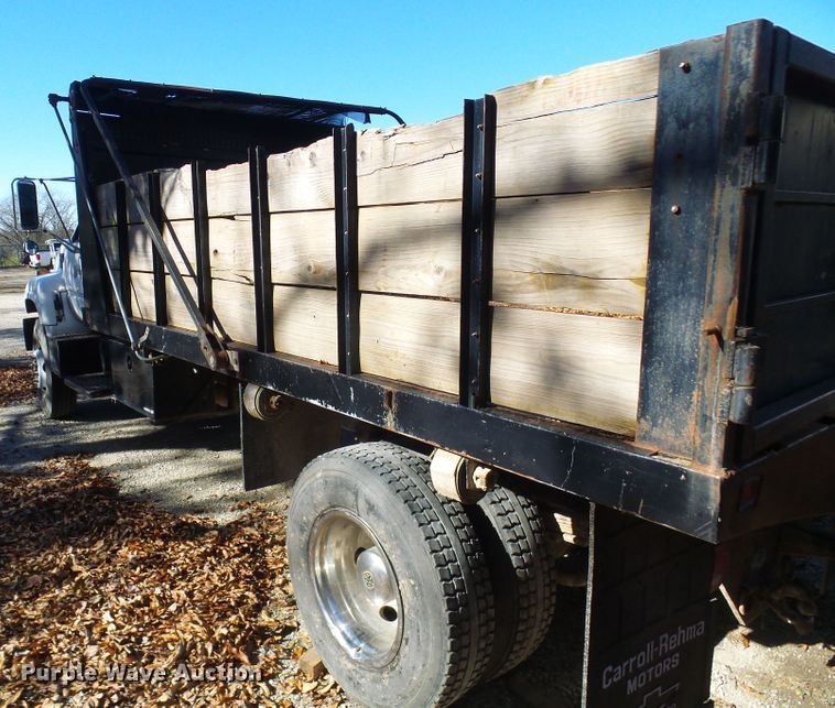 image for item DG2111 2002 Chevrolet C7500  dump truck