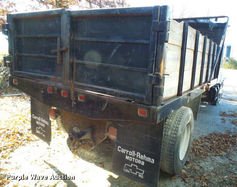 image for item DG2111 2002 Chevrolet C7500  dump truck