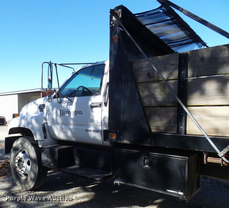 image for item DG2111 2002 Chevrolet C7500  dump truck