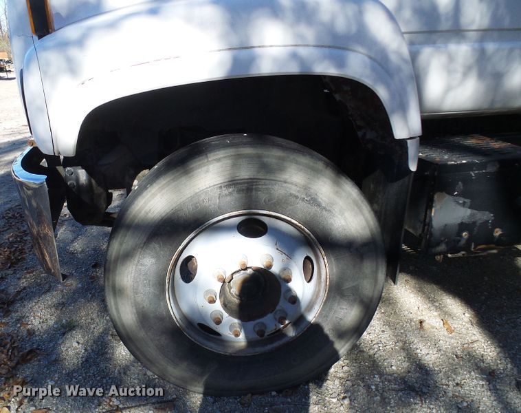 image for item DG2111 2002 Chevrolet C7500  dump truck