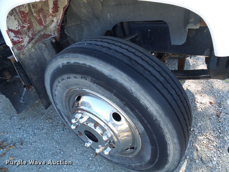 image for item DG2111 2002 Chevrolet C7500  dump truck