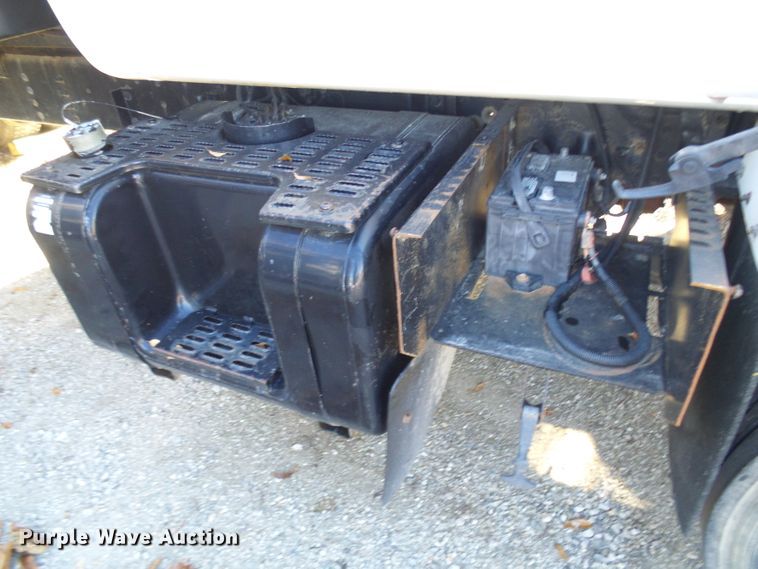 image for item DG2111 2002 Chevrolet C7500  dump truck