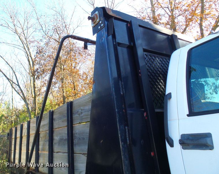 image for item DG2111 2002 Chevrolet C7500  dump truck