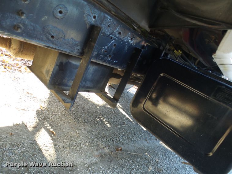 image for item DG2111 2002 Chevrolet C7500  dump truck