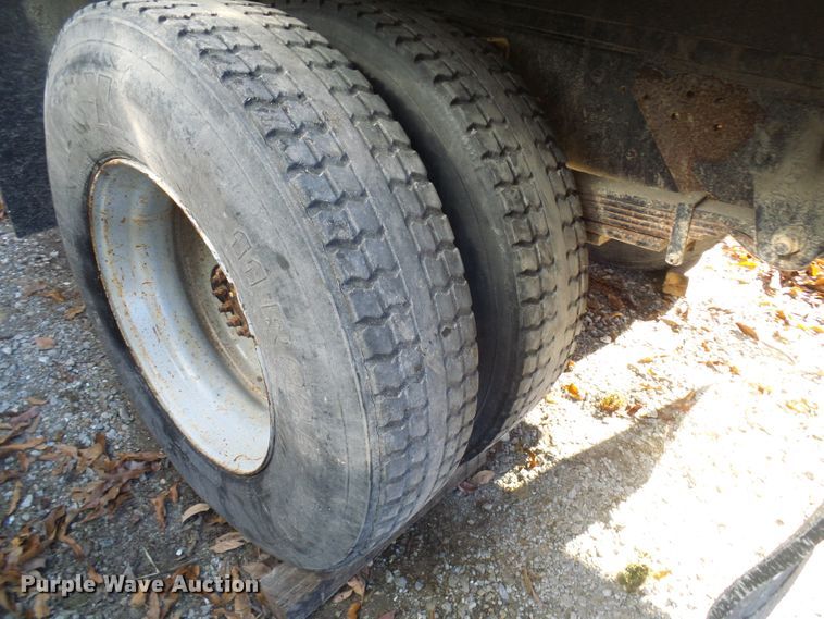 image for item DG2111 2002 Chevrolet C7500  dump truck