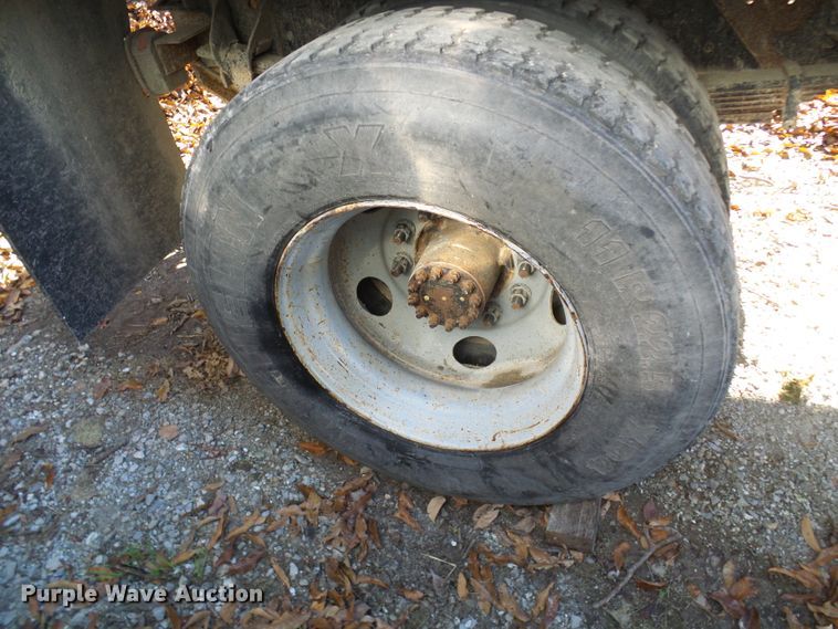 image for item DG2111 2002 Chevrolet C7500  dump truck