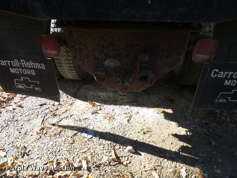 image for item DG2111 2002 Chevrolet C7500  dump truck