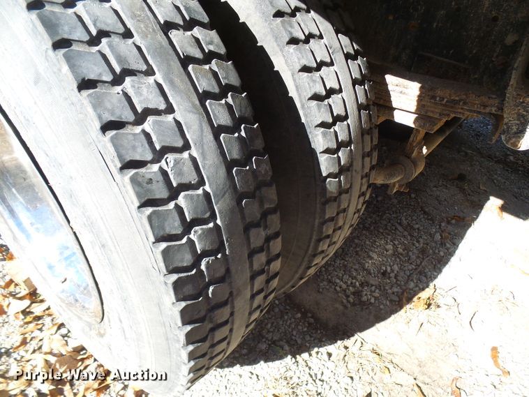 image for item DG2111 2002 Chevrolet C7500  dump truck