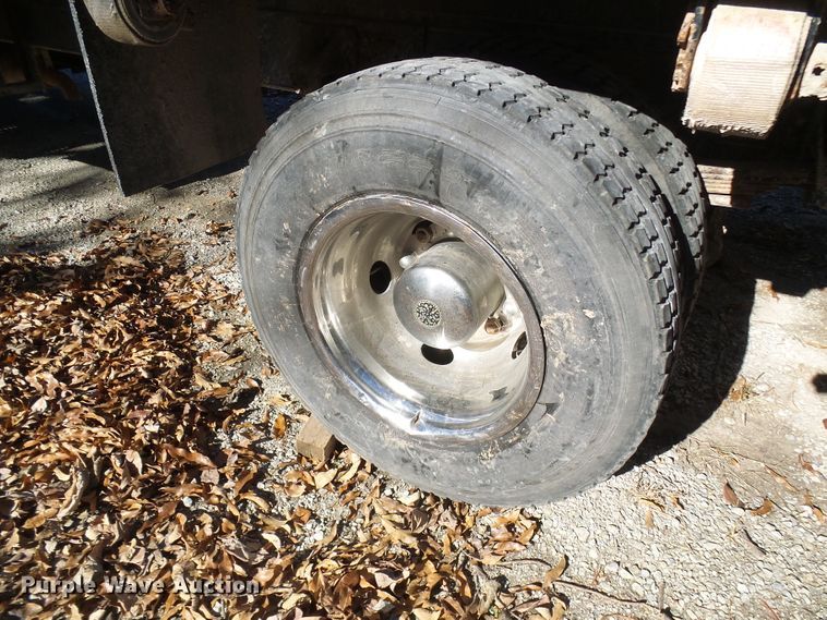 image for item DG2111 2002 Chevrolet C7500  dump truck