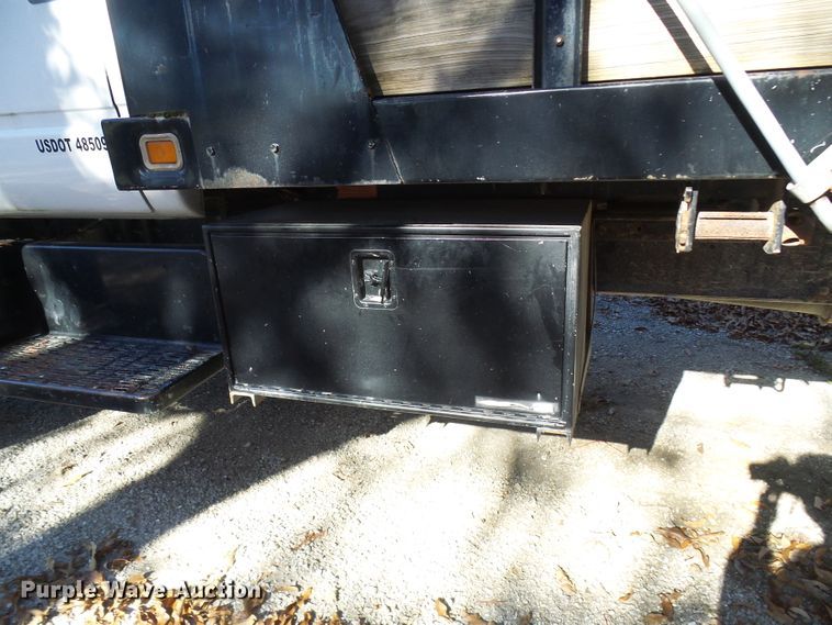 image for item DG2111 2002 Chevrolet C7500  dump truck