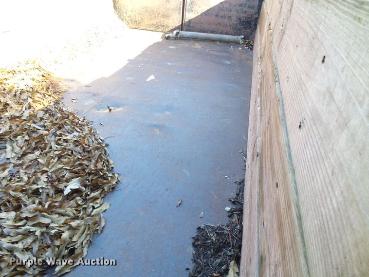 image for item DG2111 2002 Chevrolet C7500  dump truck