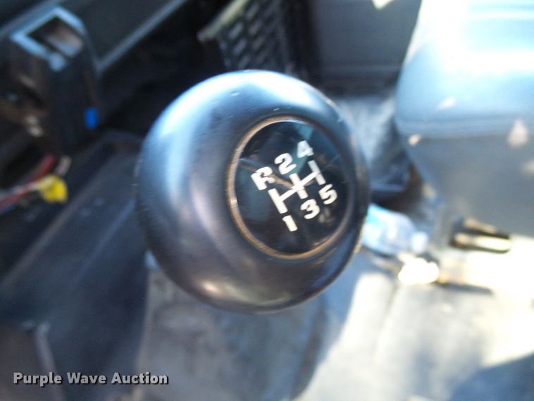 image for item DG2111 2002 Chevrolet C7500  dump truck