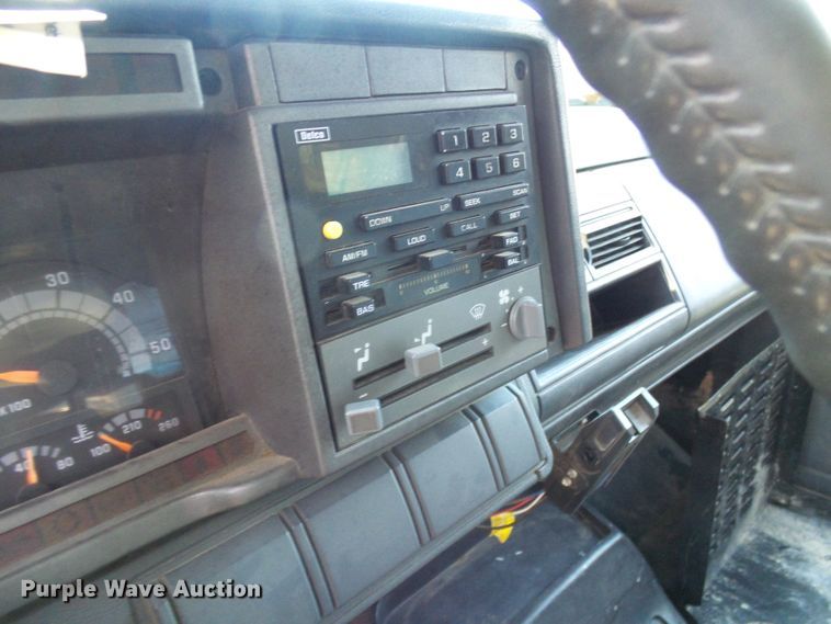 image for item DG2111 2002 Chevrolet C7500  dump truck