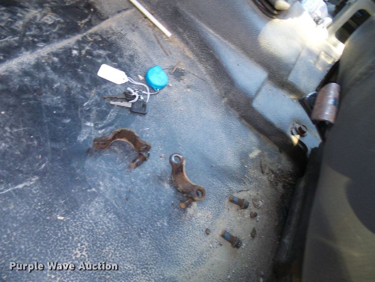 image for item DG2111 2002 Chevrolet C7500  dump truck