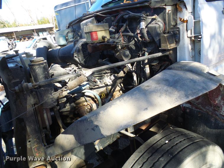 image for item DG2111 2002 Chevrolet C7500  dump truck