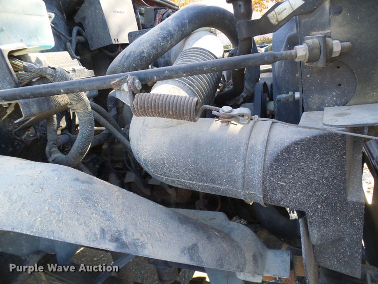 image for item DG2111 2002 Chevrolet C7500  dump truck