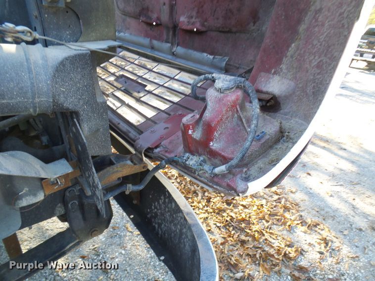 image for item DG2111 2002 Chevrolet C7500  dump truck