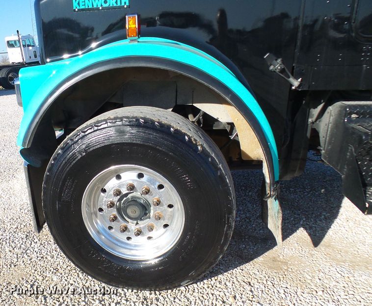 image for item DG2118 2006 Kenworth W900  dump truck