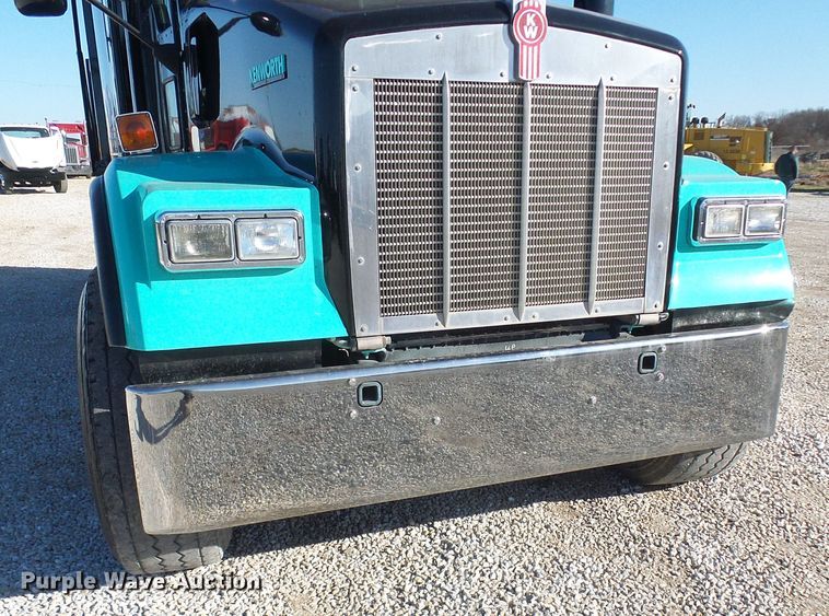 image for item DG2118 2006 Kenworth W900  dump truck