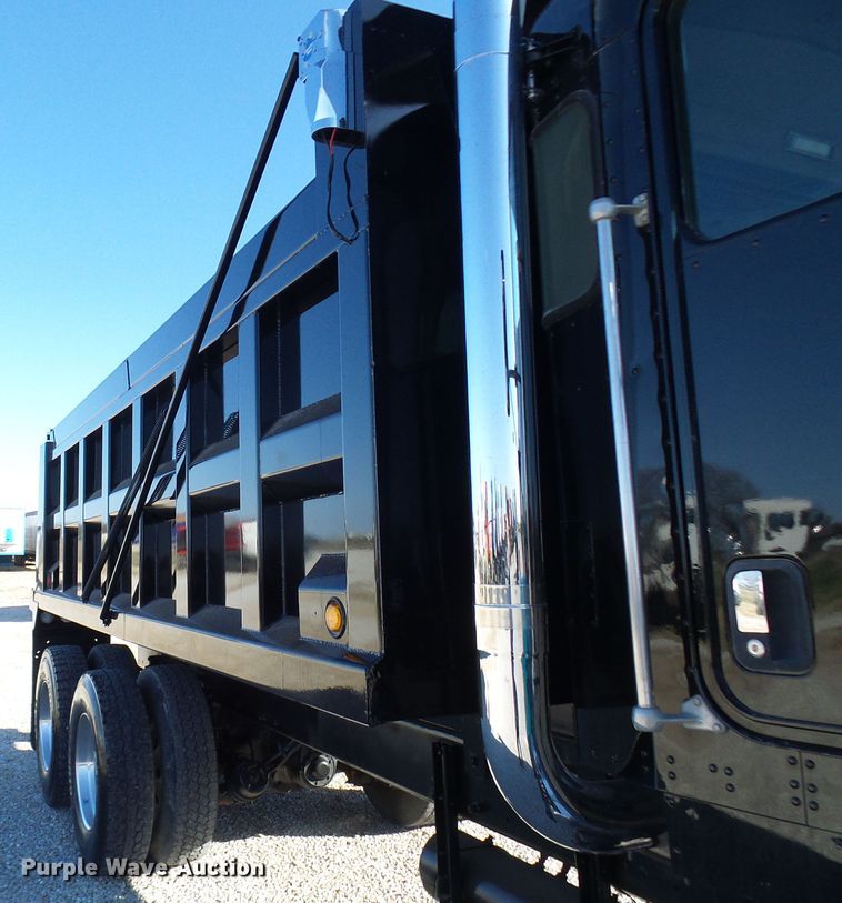 image for item DG2118 2006 Kenworth W900  dump truck