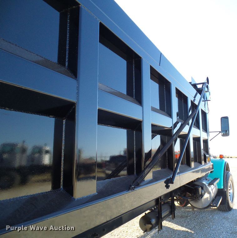 image for item DG2118 2006 Kenworth W900  dump truck