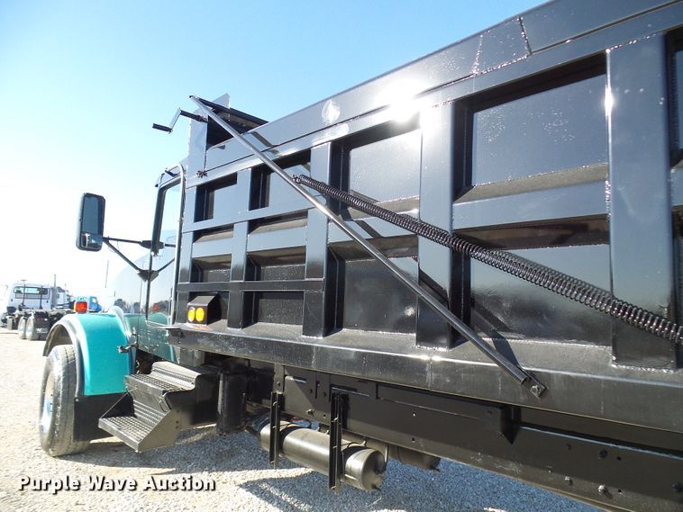 image for item DG2118 2006 Kenworth W900  dump truck