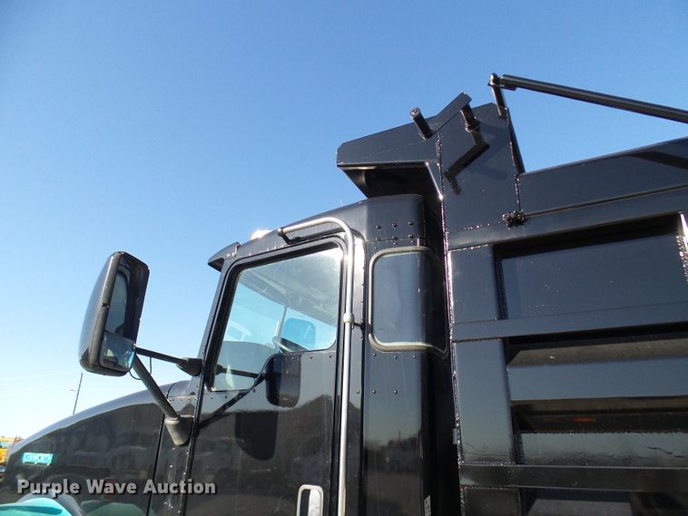 image for item DG2118 2006 Kenworth W900  dump truck