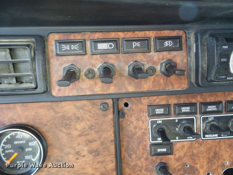 image for item DG2118 2006 Kenworth W900  dump truck