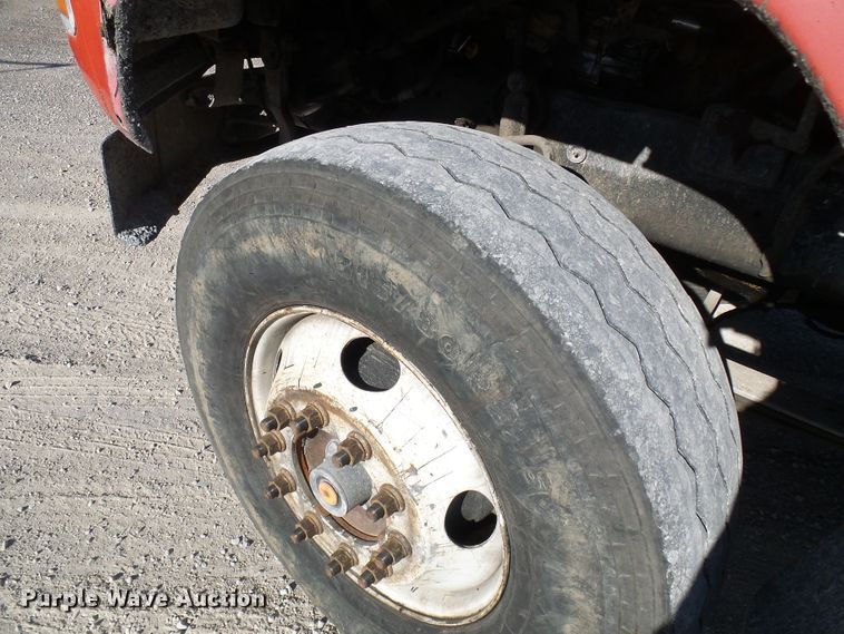 image for item DG2122 1990 Ford LT9000 dump truck