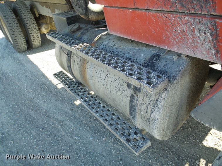 image for item DG2122 1990 Ford LT9000 dump truck