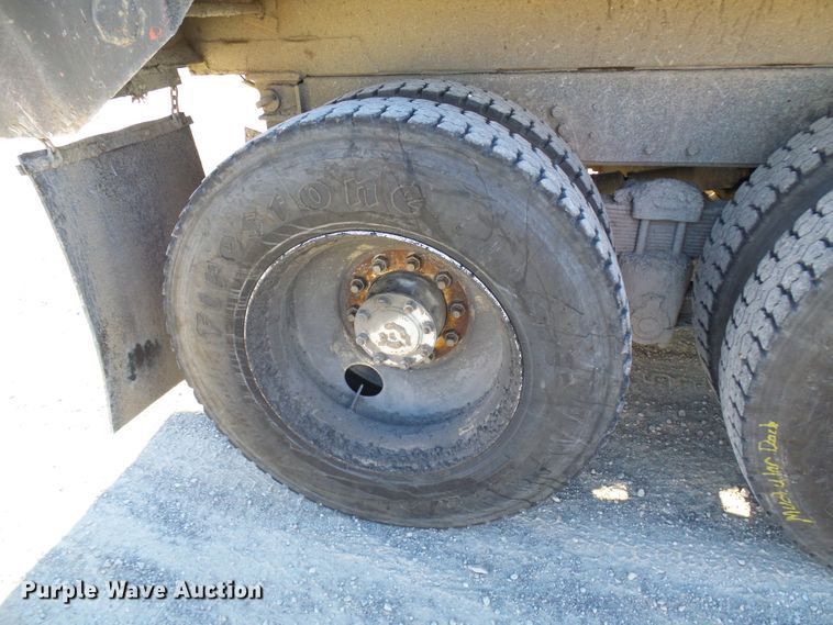 image for item DG2122 1990 Ford LT9000 dump truck