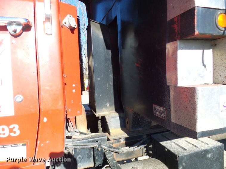 image for item DG2122 1990 Ford LT9000 dump truck