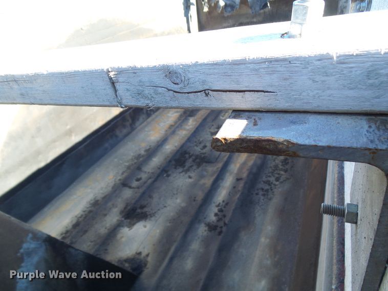 image for item DG2122 1990 Ford LT9000 dump truck