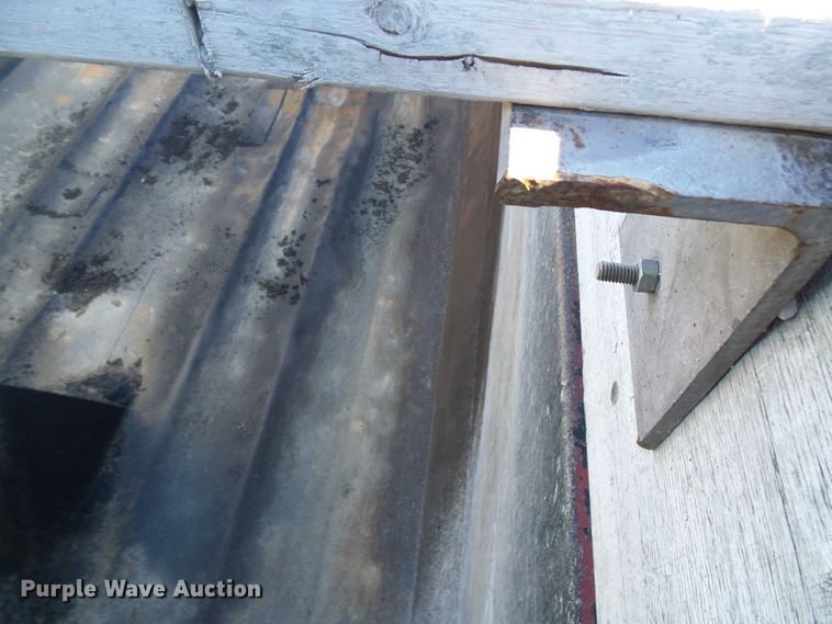 image for item DG2122 1990 Ford LT9000 dump truck