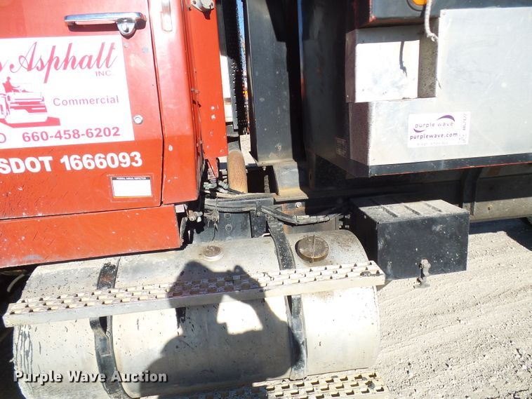 image for item DG2122 1990 Ford LT9000 dump truck