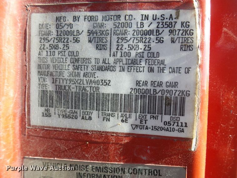 image for item DG2122 1990 Ford LT9000 dump truck