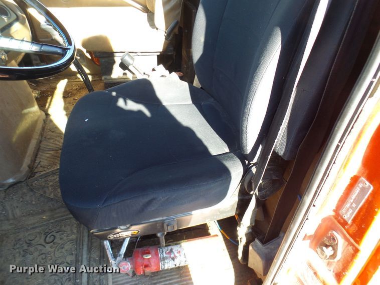 image for item DG2122 1990 Ford LT9000 dump truck