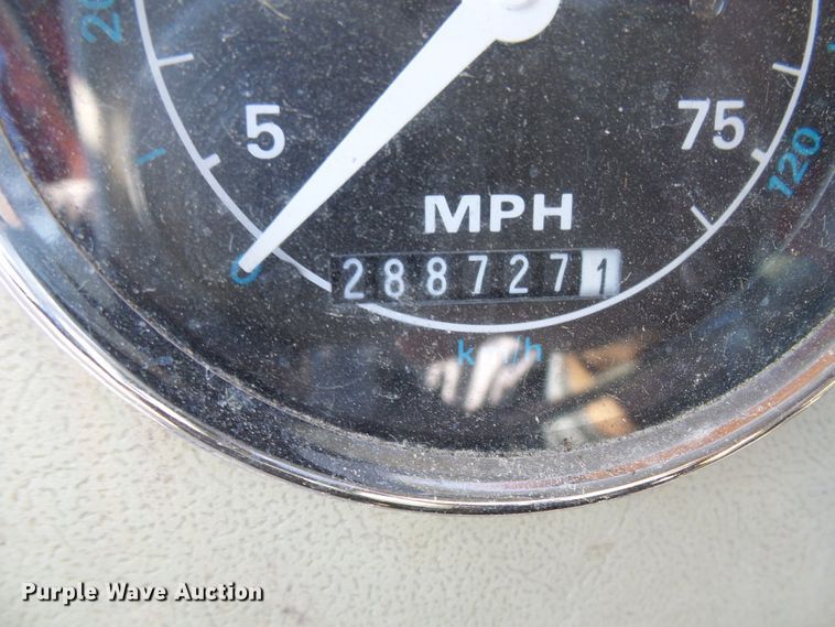 image for item DG2122 1990 Ford LT9000 dump truck