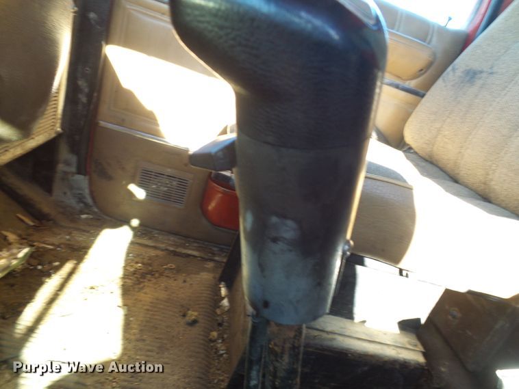 image for item DG2122 1990 Ford LT9000 dump truck